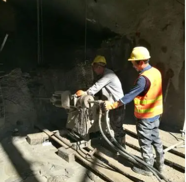 路桥水下抗分散灌浆料特点 水下不分散注浆料介绍