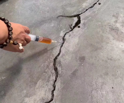 路桥混凝土裂缝修补技术详解​